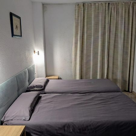 Apartamentos Mitus Canet De Mar Kültér fotó