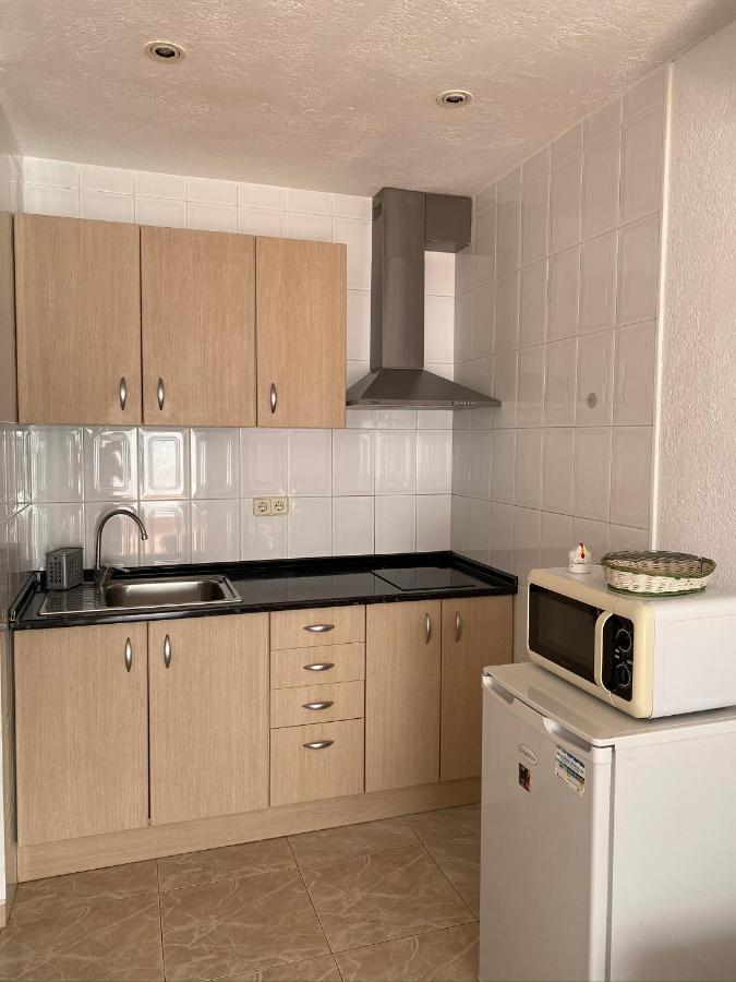 Apartamentos Mitus Canet De Mar Kültér fotó