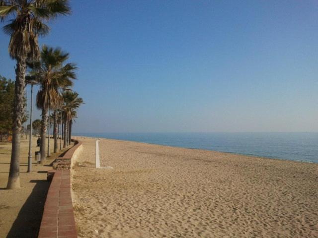 Apartamentos Mitus Canet De Mar Kültér fotó
